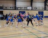 Jenter 11 danser i ring 